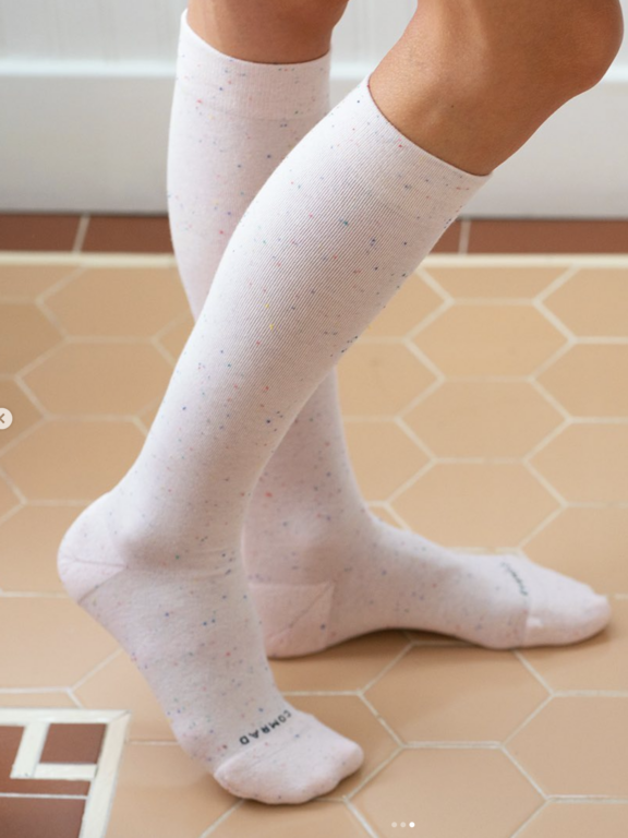 7-Best-Compression-Socks-For-Women-comrad-3
